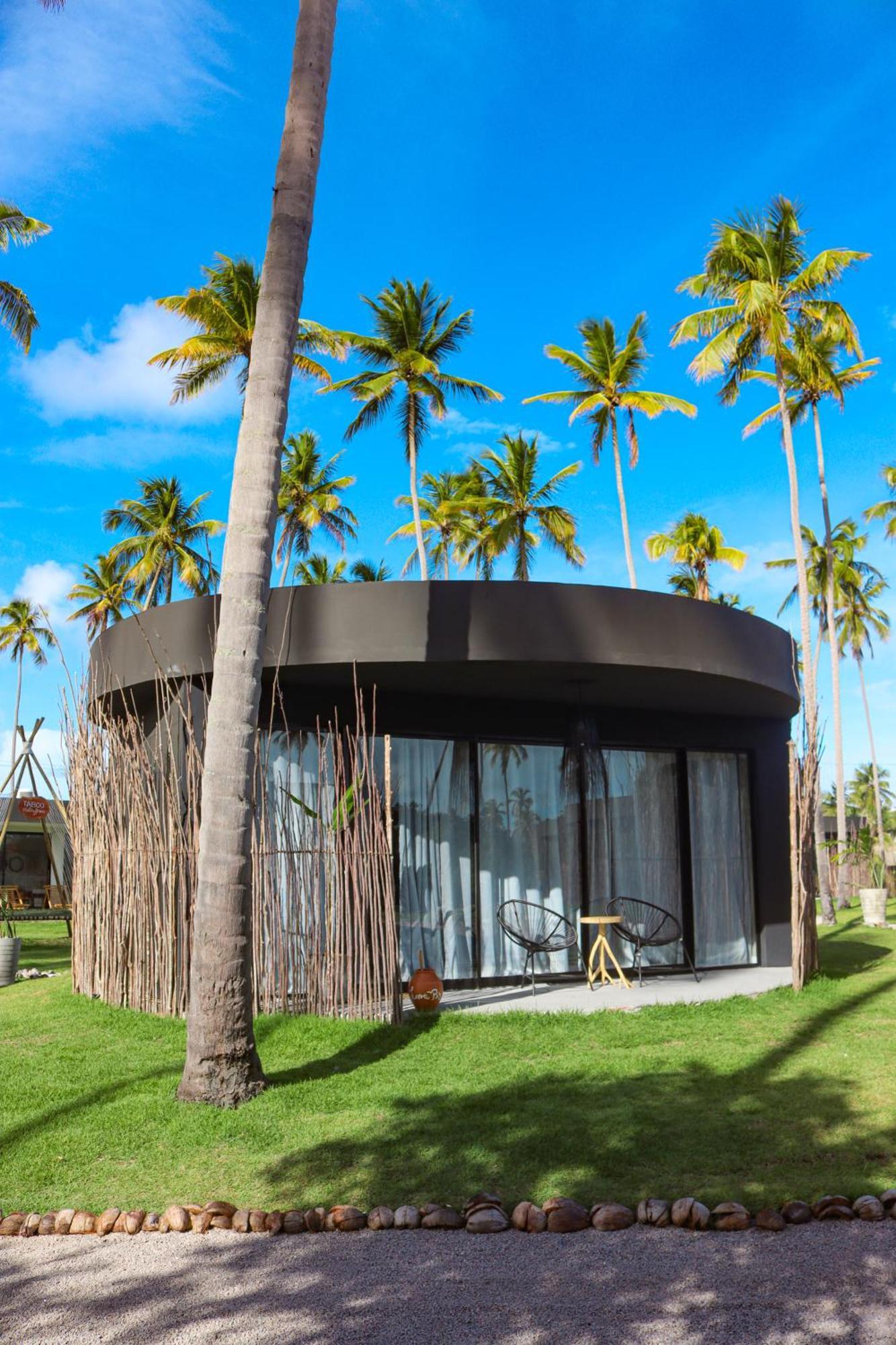 Suite,1583780006:JPEG